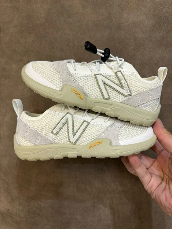 New Balance Sneakers MT10 wide-fit mesh product detail image 10