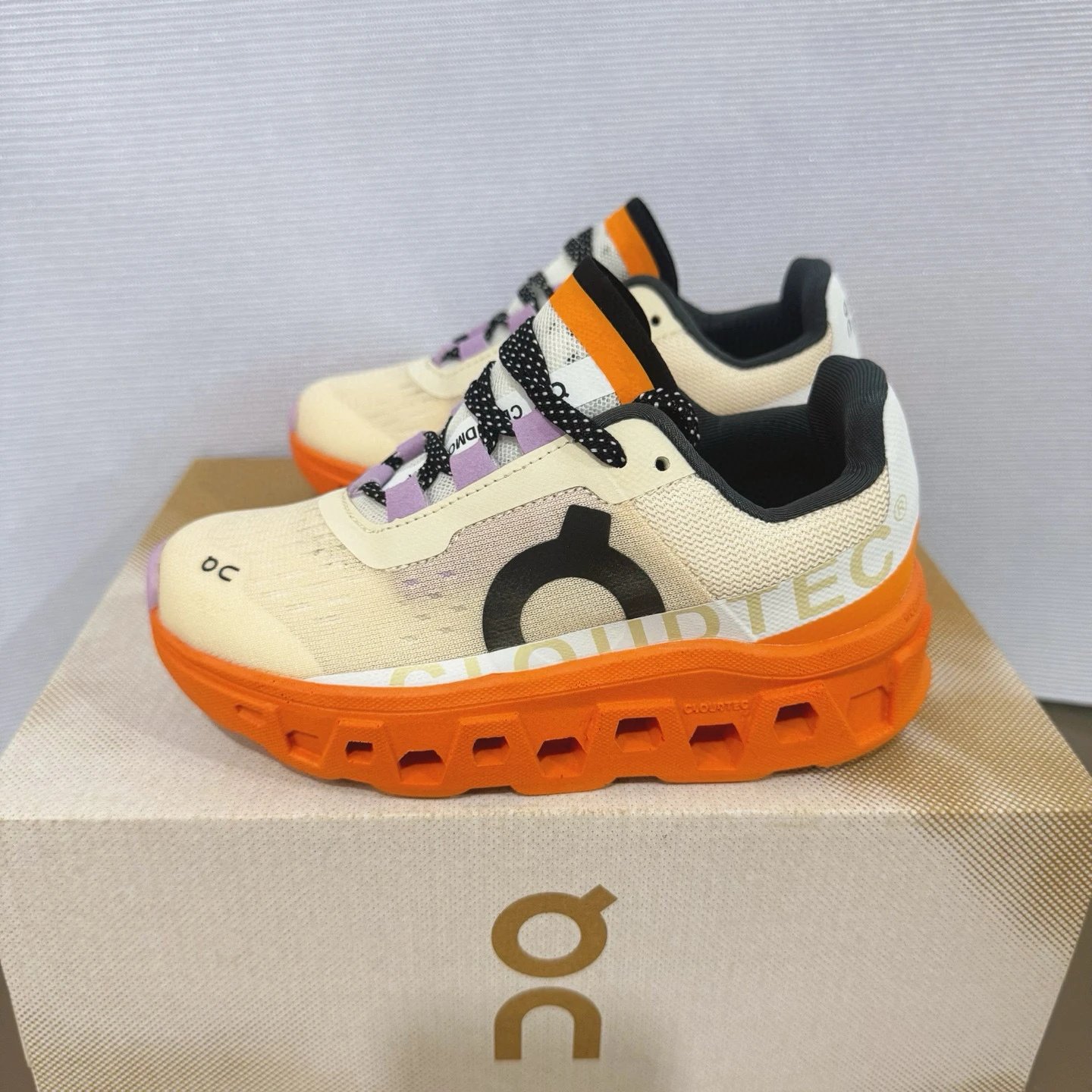 On Sneakers Cloudmonster image 8