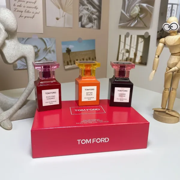 Tom Ford Cherry Collection Eau de Parfum Set Red Perfume - 9