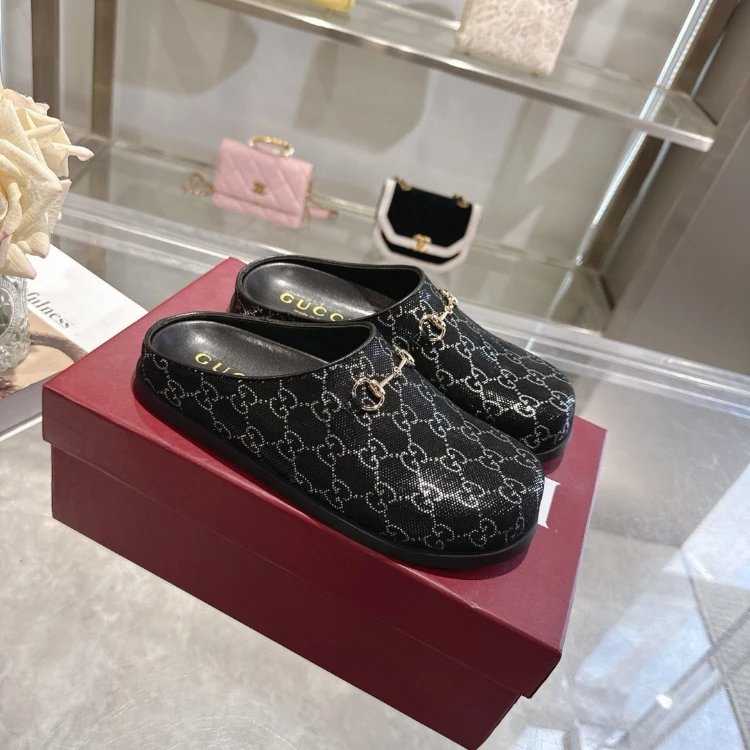 Gucci Slippers GG Monogram Horsebit Closed-Toe Mules — Figure 11
