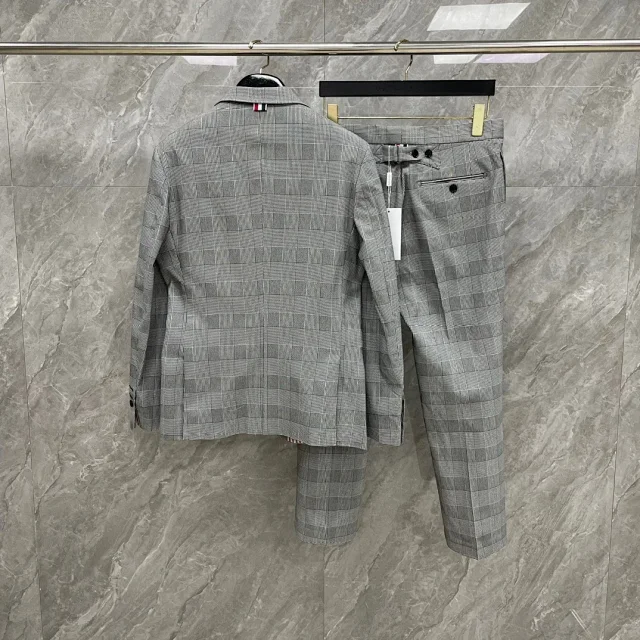 Thom Browne Suits Grey checked two-button suit with striped lining product detail image 3
