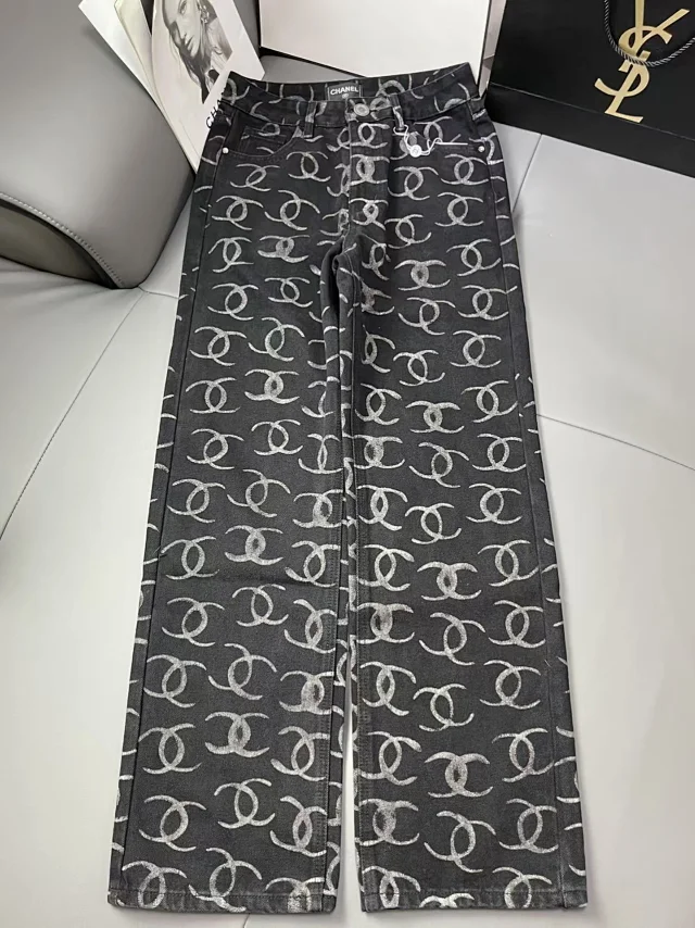 Chanel Jeans Interlocking CC Monogram Wide-Leg product detail image 7