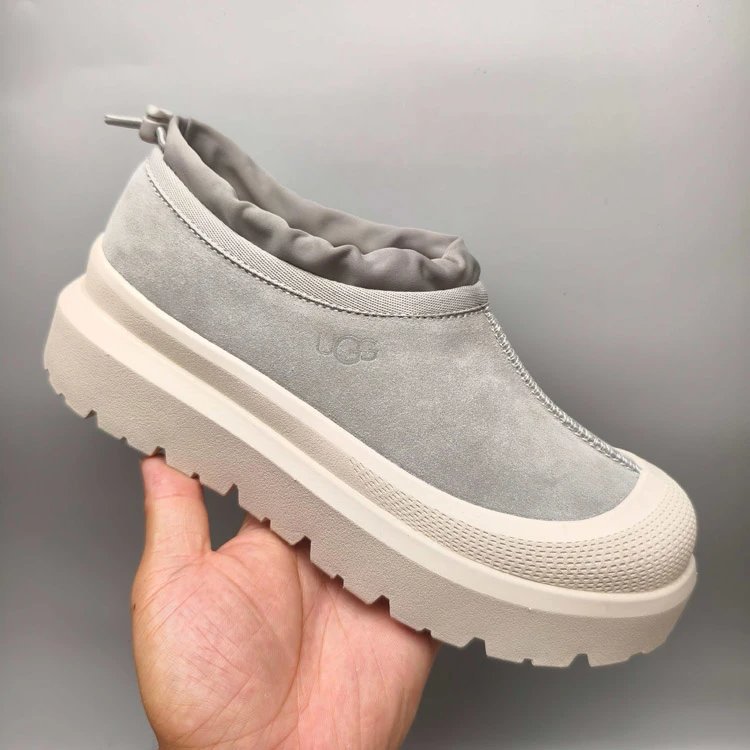 UGG Casual Shoes Slip-On Low-Top with Lug Sole — 4096 Light Gray