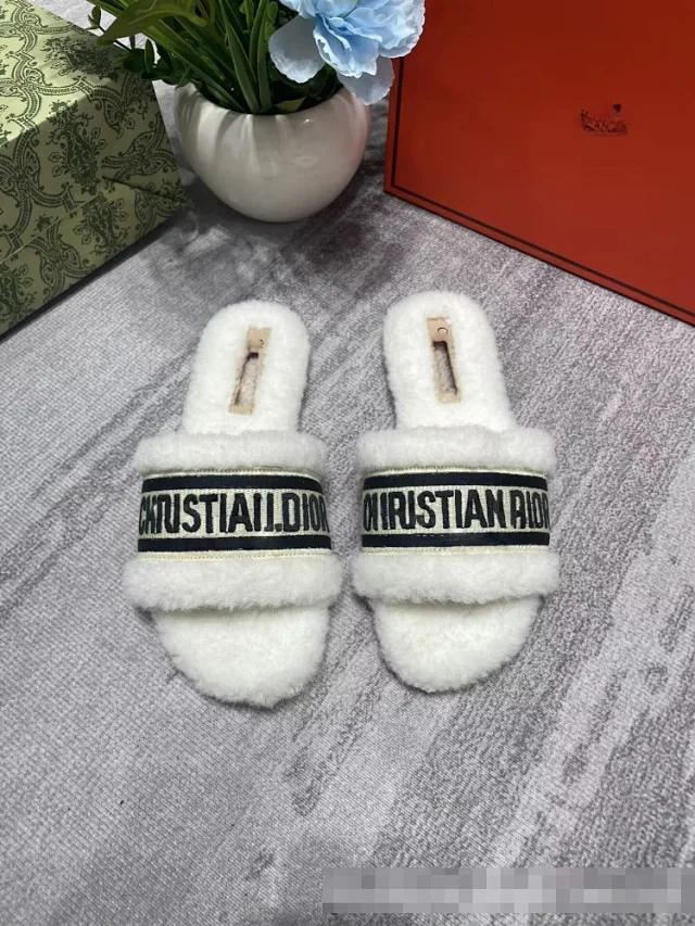 Dior Slippers Faux-Fur Logo Strap Slides product detail image 4