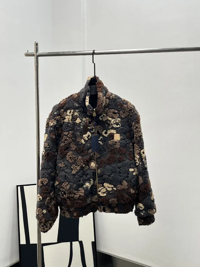 Unbranded Jackets Camouflage Sherpa Fleece Zip-Up Jacket product detail image 1