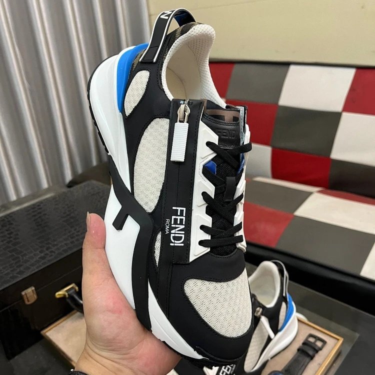 Fendi Sneakers Chunky zip-panel — 24