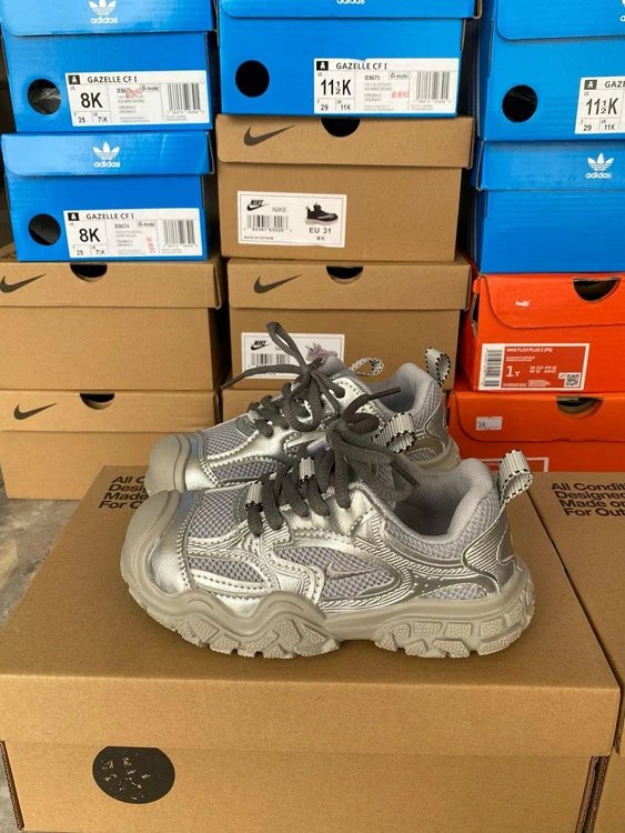 Nike Sneakers Children's chunky mesh low-top image 4