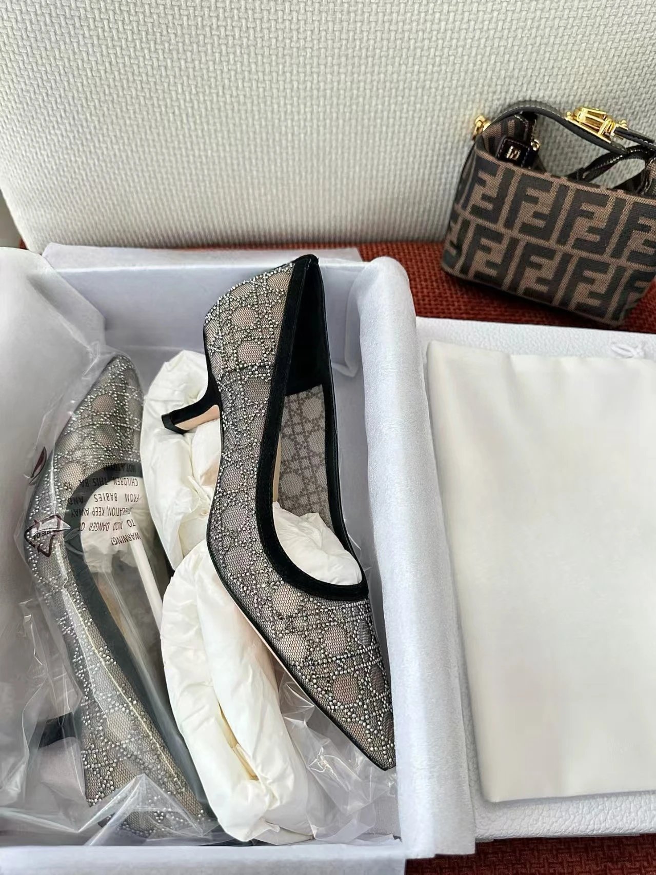 Unbranded High Heels Pointed-Toe Rhinestone Mesh Pumps image 2