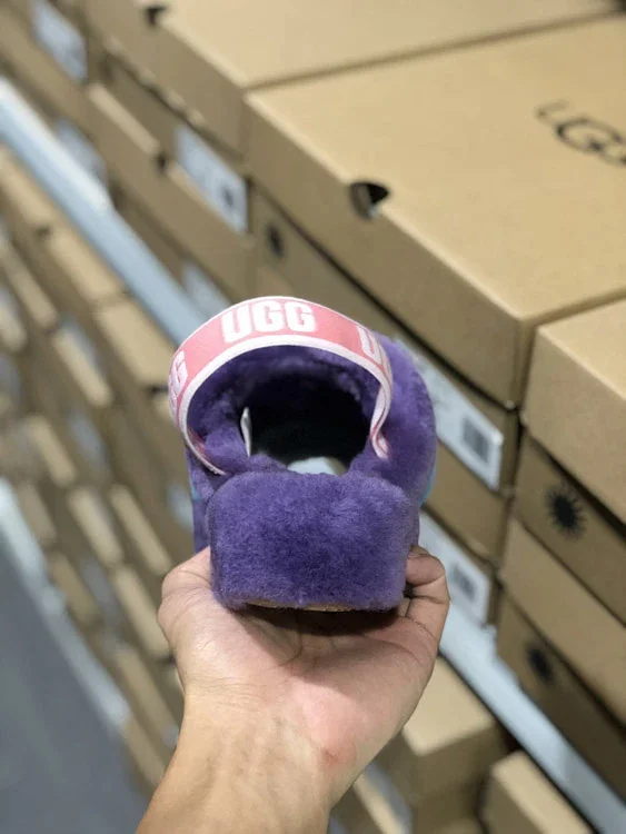 UGG Slippers Fluff Yeah Slide product detail image 2