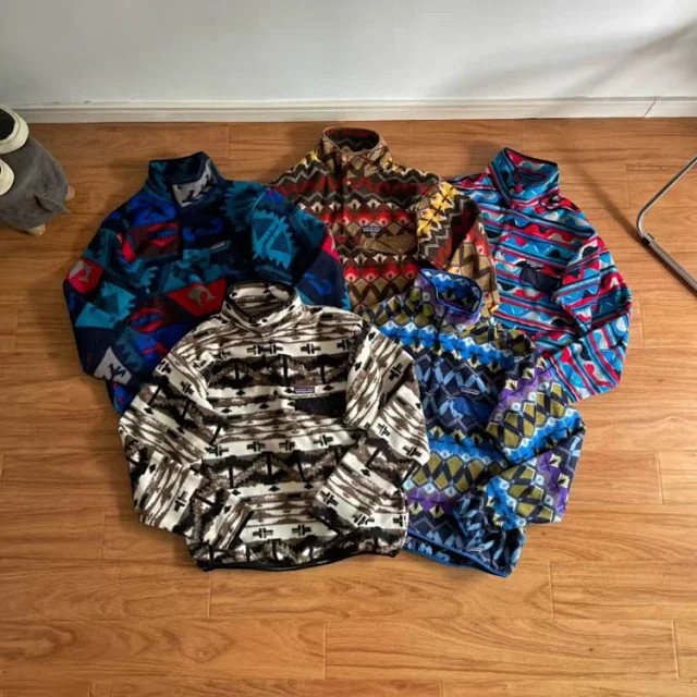 Patagonia Jackets Geometric Print Snap-T Fleece Pullover product detail image 1