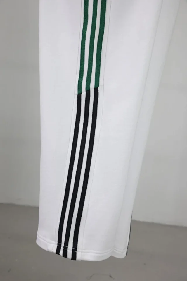 Unbranded Trousers Straight-leg striped track pants with elastic waistband product detail image 5