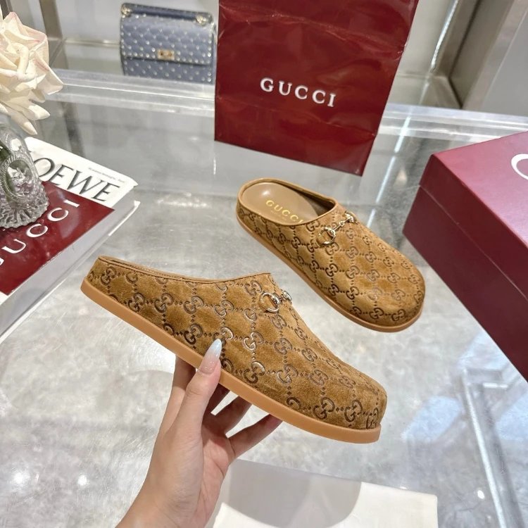 Gucci Slippers GG Monogram Horsebit Closed-Toe Mules — Figure 4