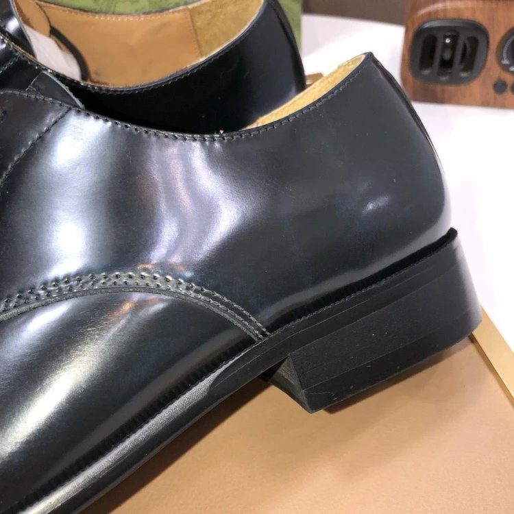 Gucci Leather Shoes Lace-Up Dress image 6