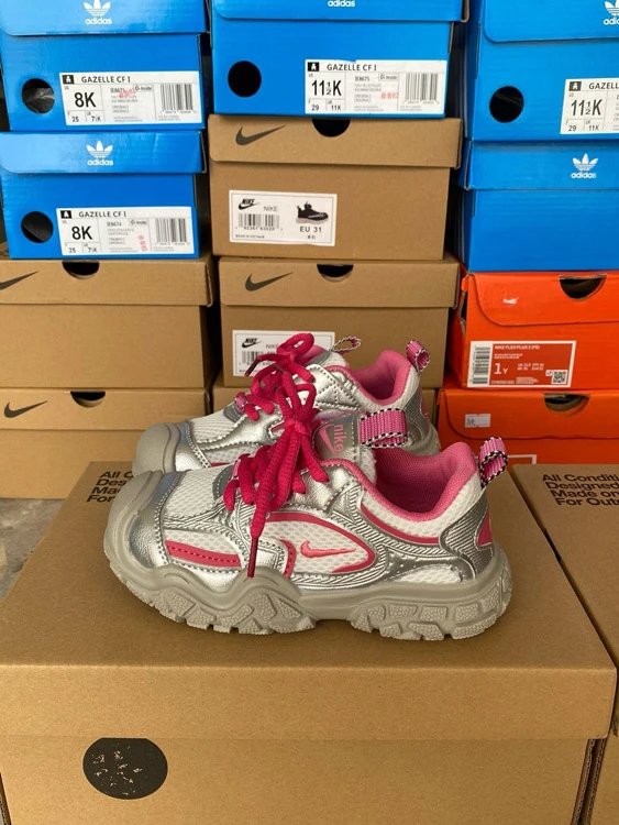 Nike Sneakers Children's chunky mesh low-top image 3