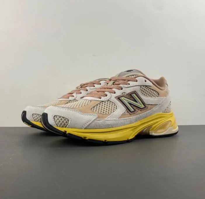 New Balance Sneakers Low-Top Lace-Up — rice white yellow
