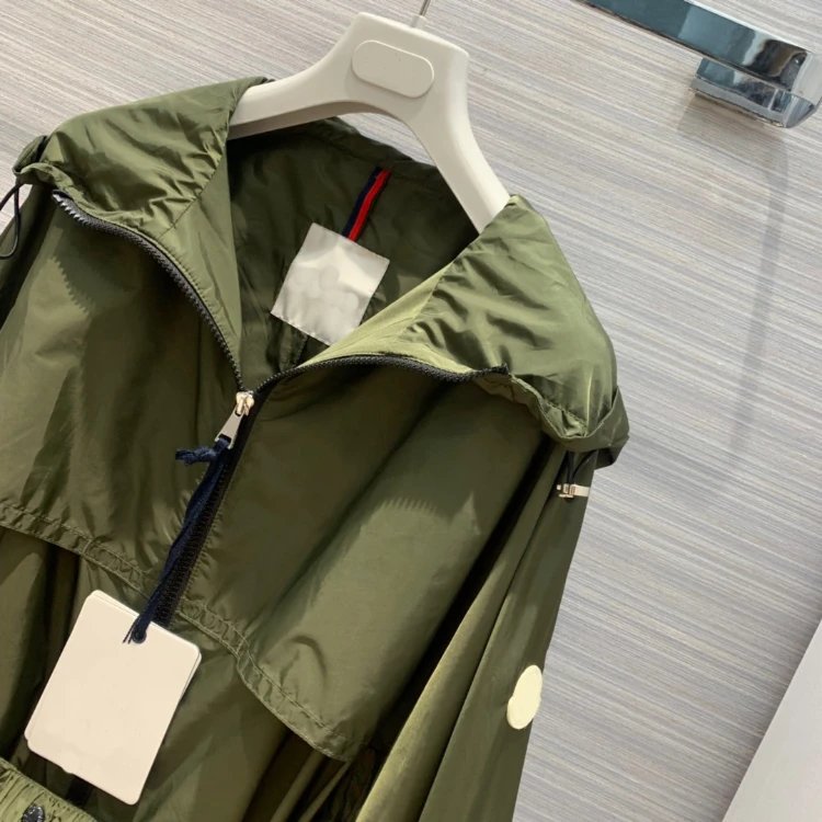 Unbranded Coats Hooded long zip-up coat with drawstring waist and cuffs image 6