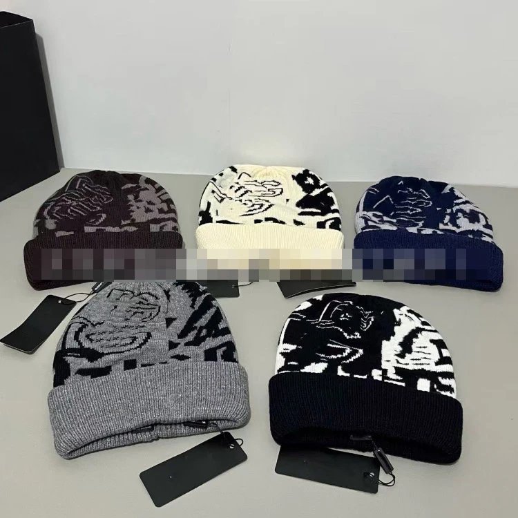 Alexander McQueen Graphic Jacquard Knit Beanie Hats - 007679
