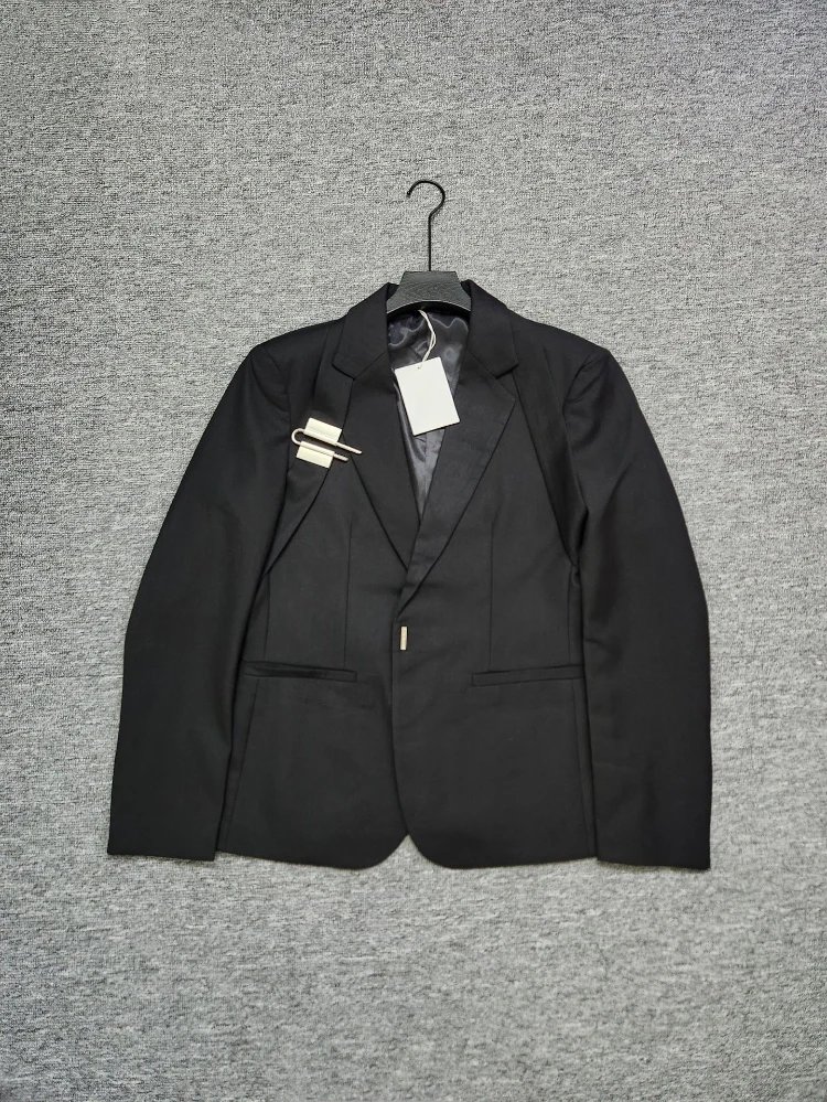 Givenchy U-Lock Buckle Tailored Wool Blazers - 008010