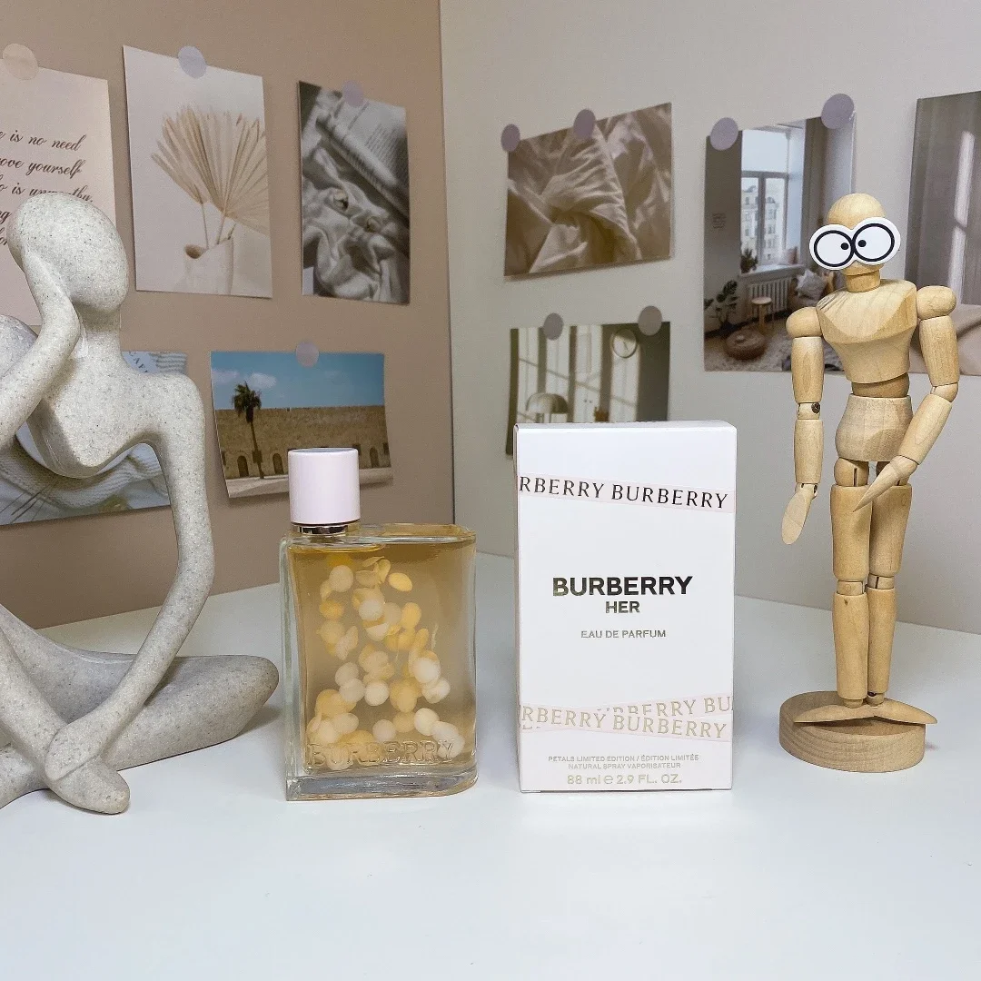 Burberry Flower and Her Eau de