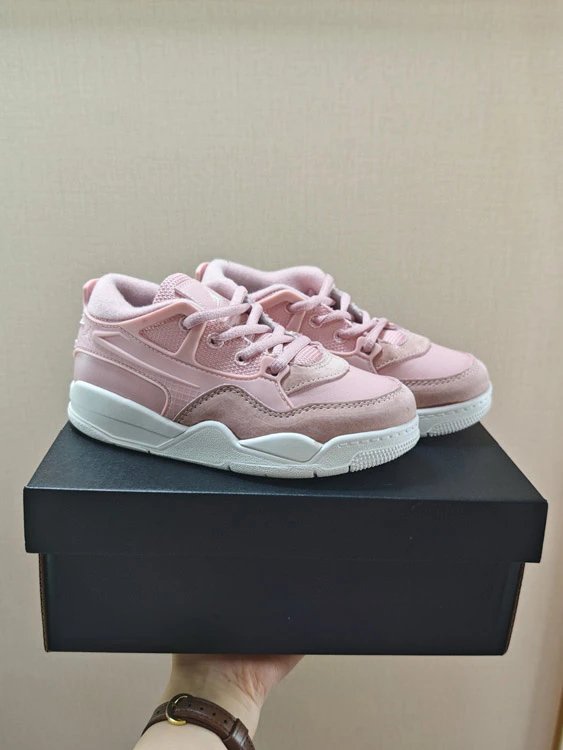 Nike Sneakers Kids' low-top sneaker with molded side overlays image 10