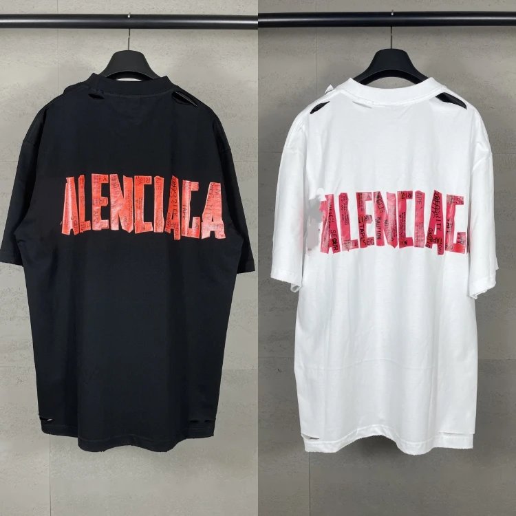 sleeved T-shirt with print