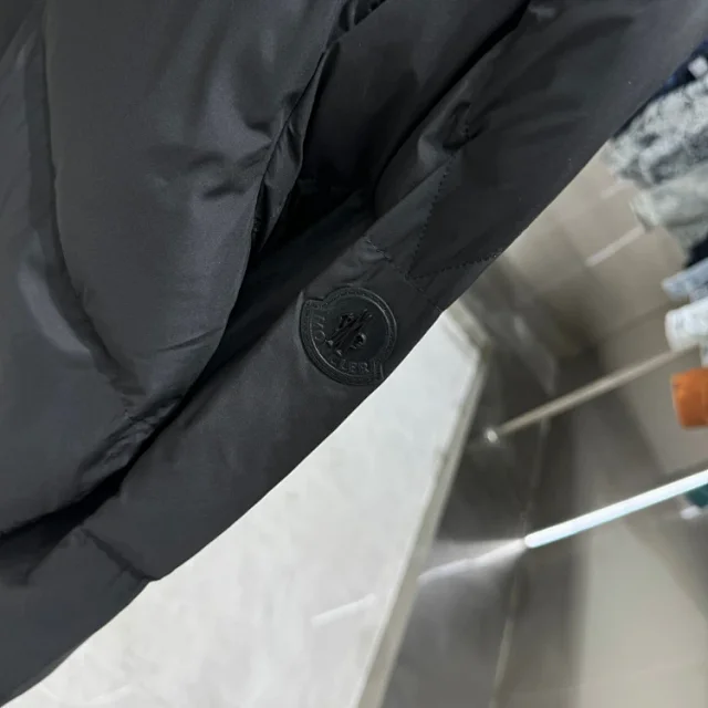 Unbranded Down Jackets Quilted stand-collar puffer jacket product detail image 7