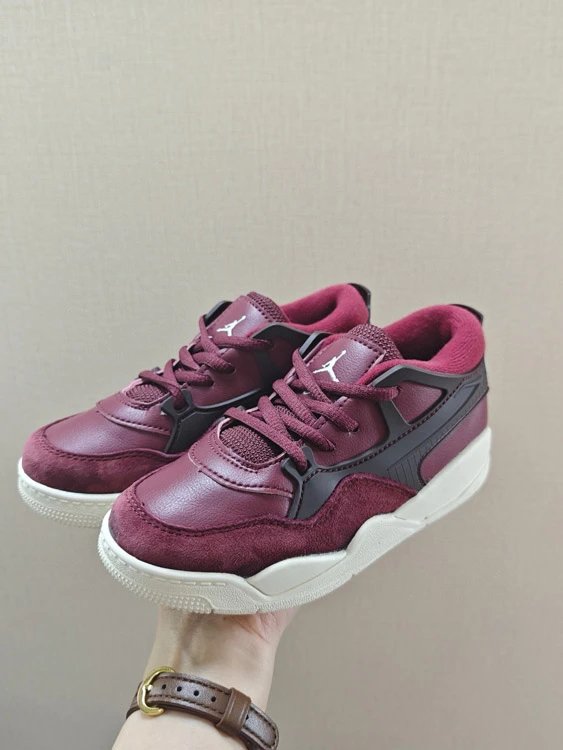 Nike Sneakers Kids' low-top sneaker with molded side overlays image 8