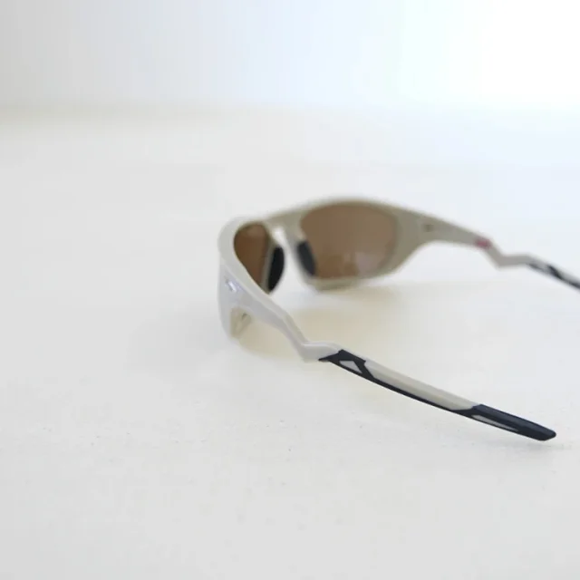 Oakley Eyewear Angular wraparound sunglasses product detail image 7