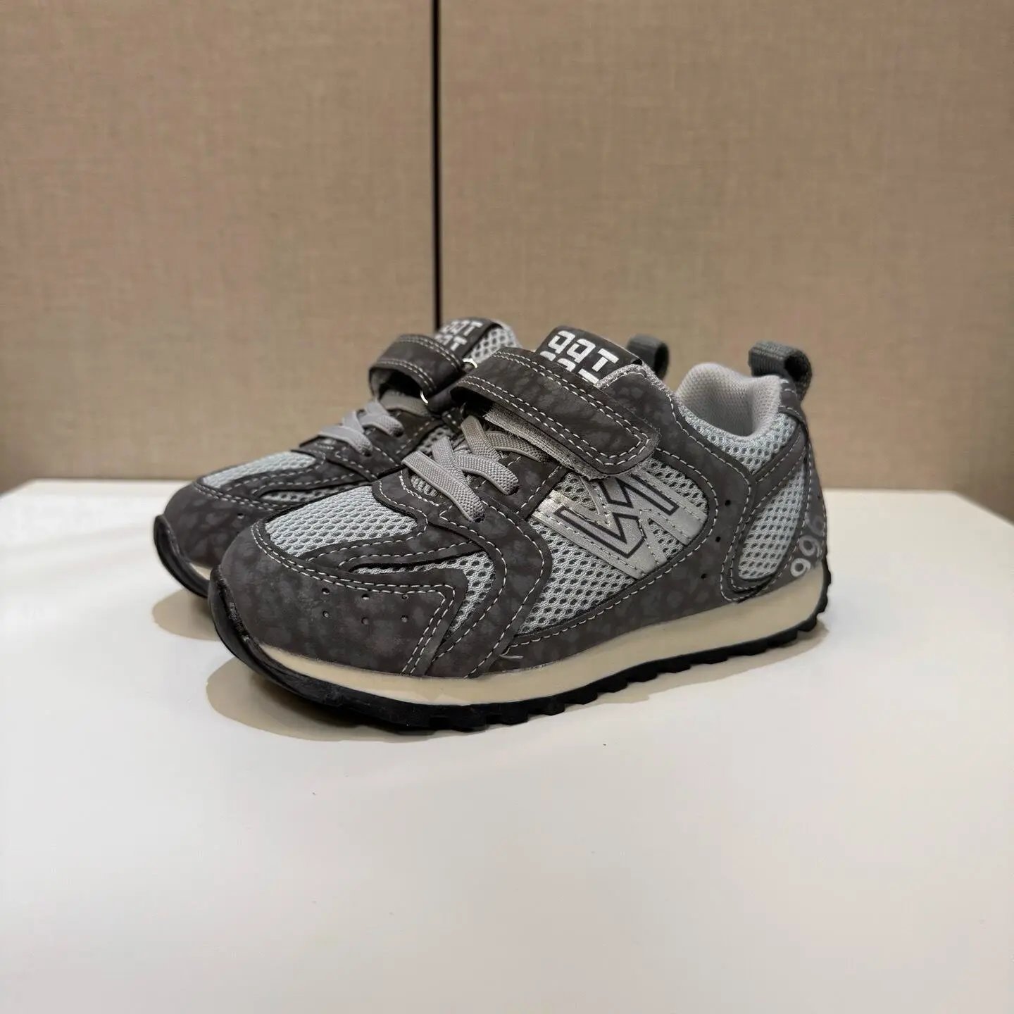 New Balance Sneakers 996 hook-and-loop — gray