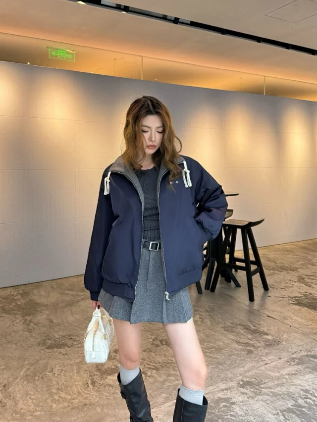 MM Jackets Reversible contrast hood zip bomber jacket product detail image 5