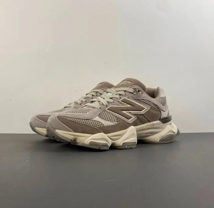 New Balance Sneakers Low-Top Lace-Up — Milk Cafe Rice White