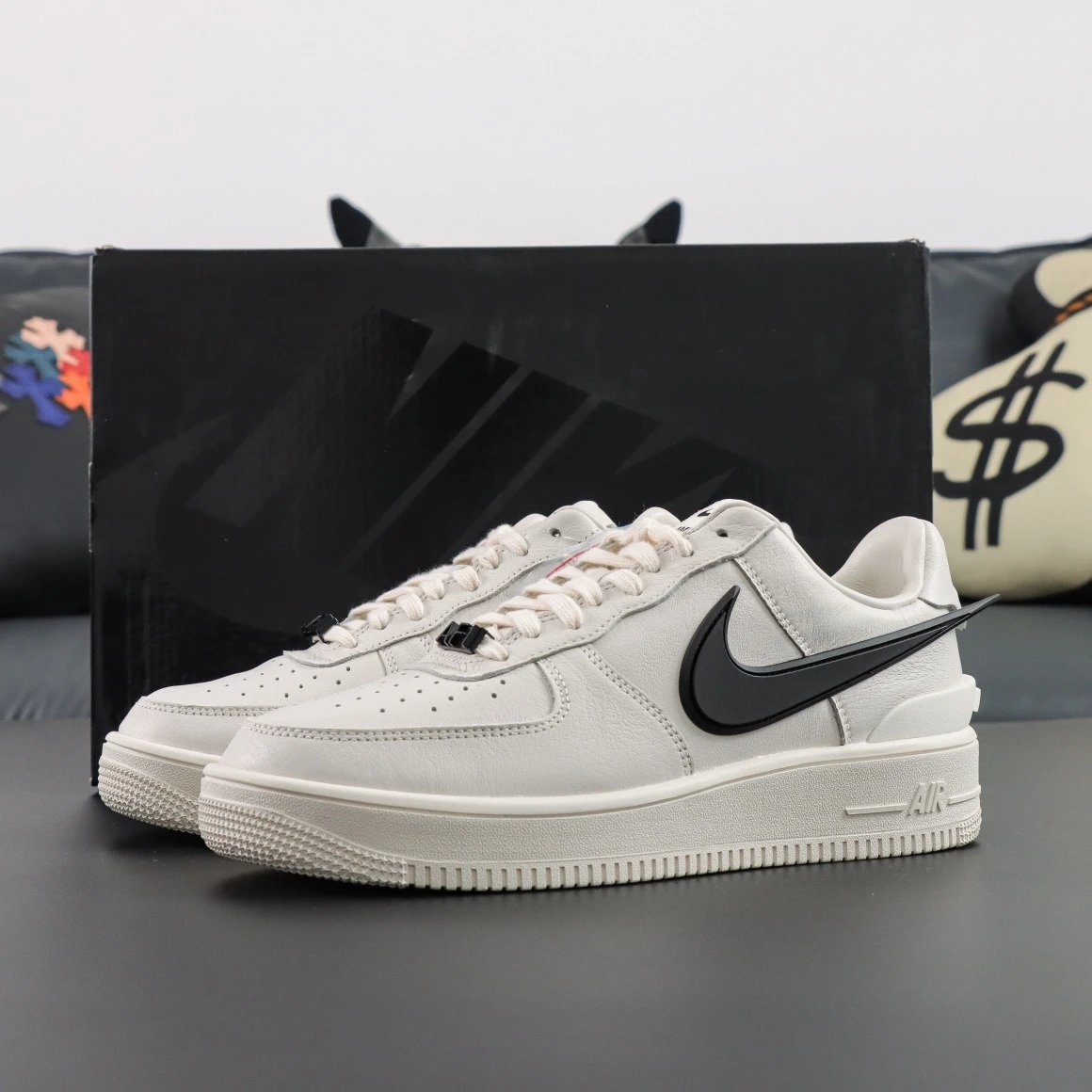 White and Black DV3464-002