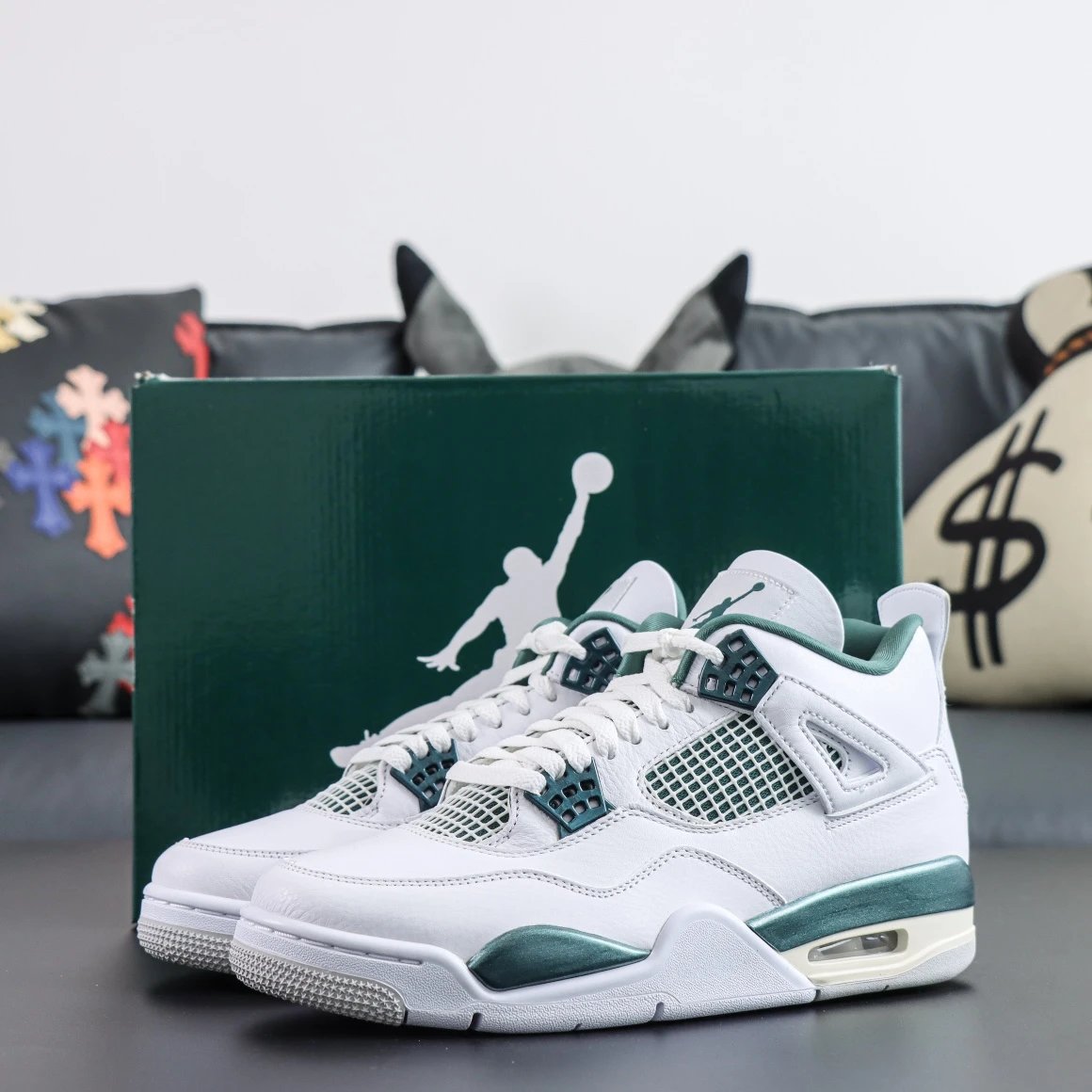 White green FQ8138-103