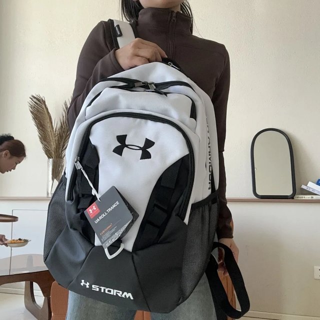 Under Armour Backpack: seller detail photo 3