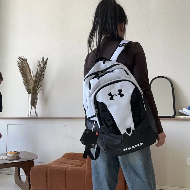 Under Armour Backpack: seller detail photo 5