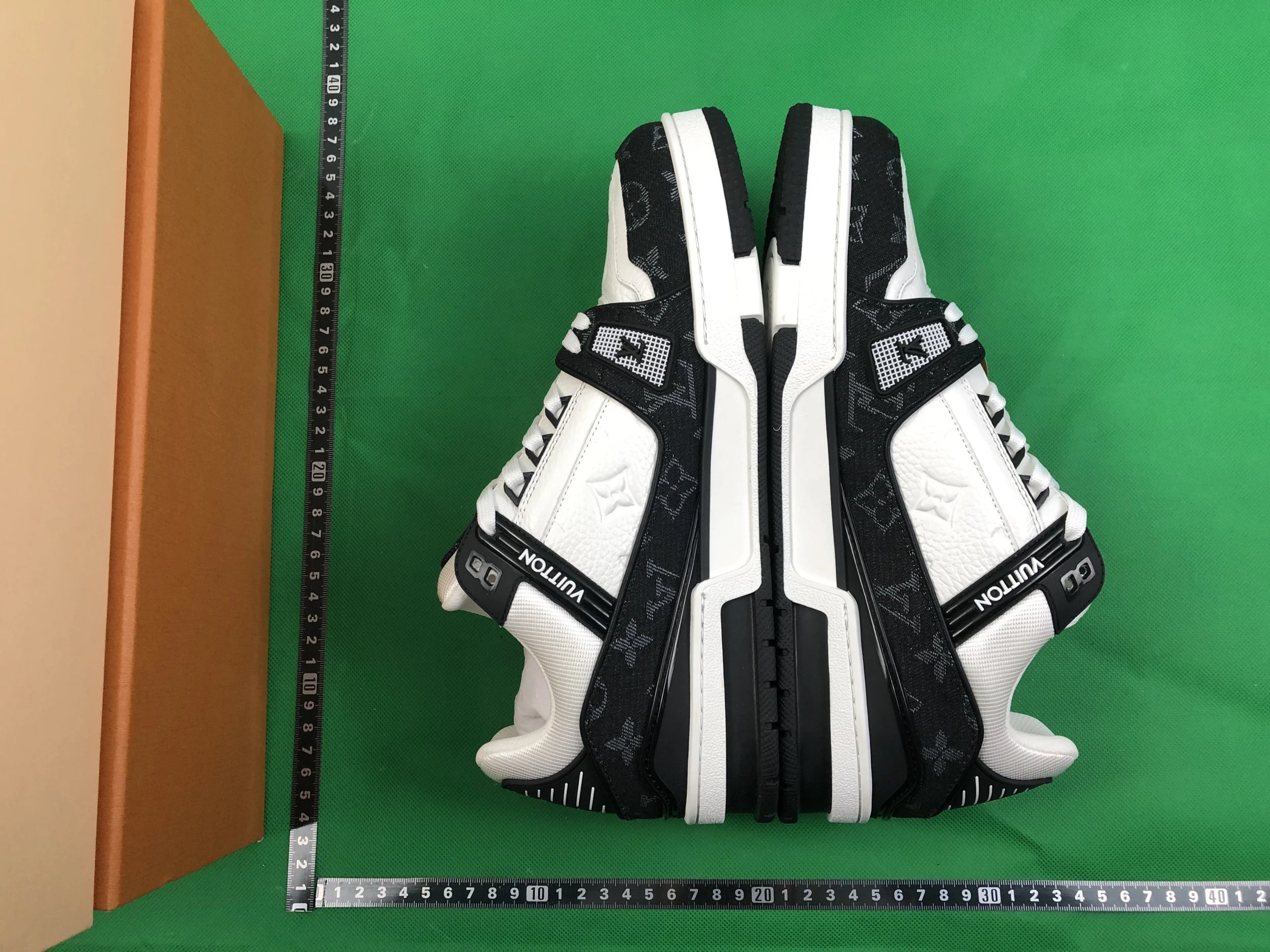 Louis Vuitton (LV) Trainer [BEST BATCH]