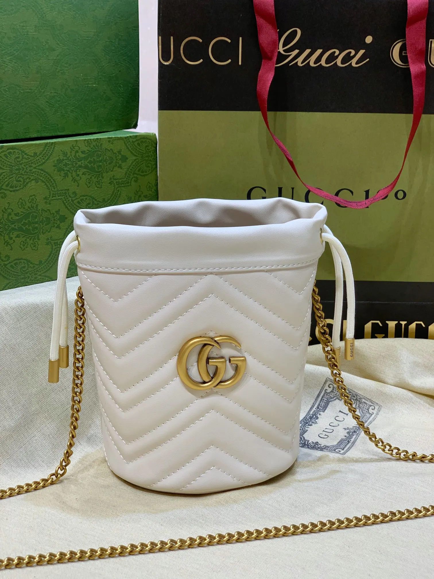 Gucci GG Marmont Series Mini Bucket Bag