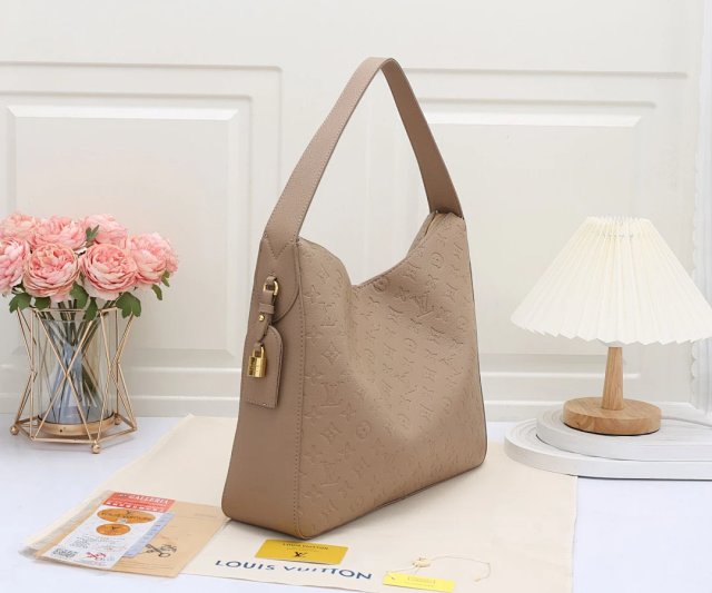 LV Louis Vuitton Handbags: seller detail photo 6