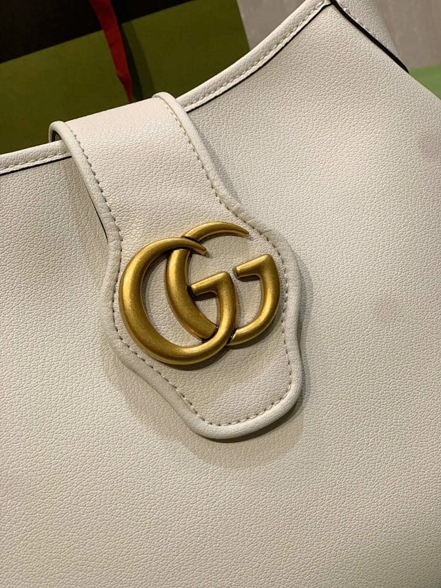 GUCCI Handbags: seller detail photo 3