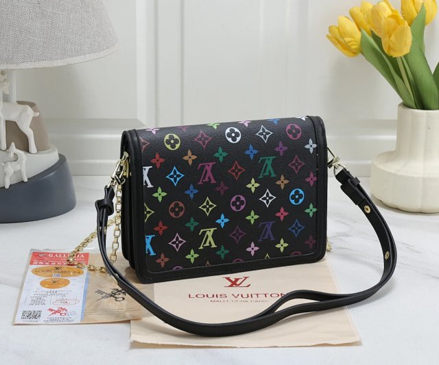 LV Louis Vuitton Handbags: seller detail photo 4