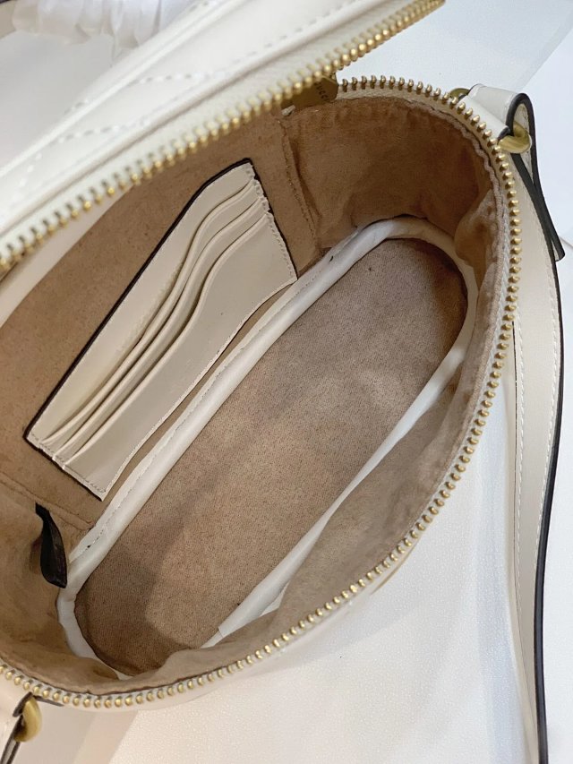 GUCCI Handbags: seller detail photo 5