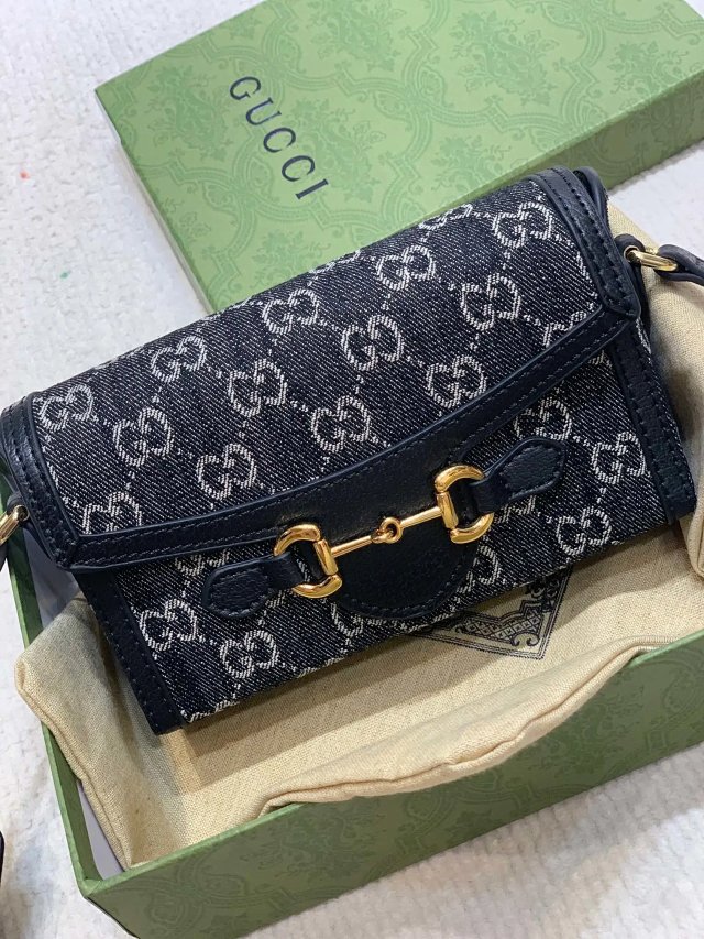 GUCCI Handbags: seller detail photo 1