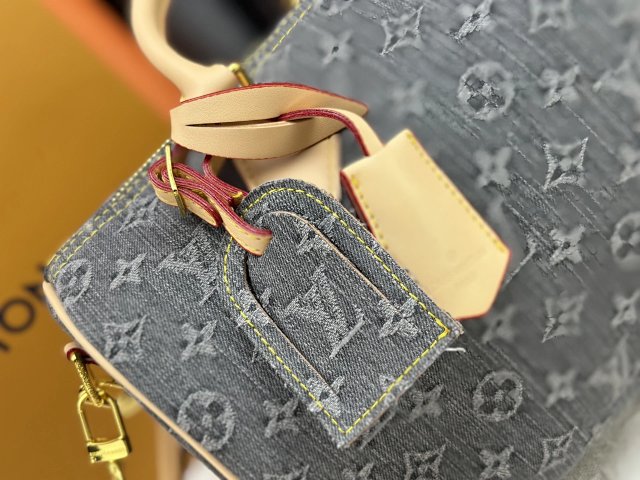 LV Louis Vuitton Handbags: seller detail photo 6