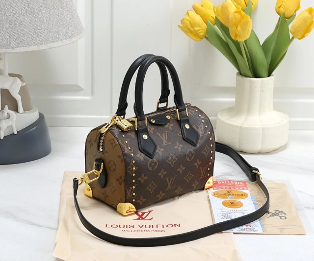 LV Louis Vuitton Handbags: seller detail photo 4