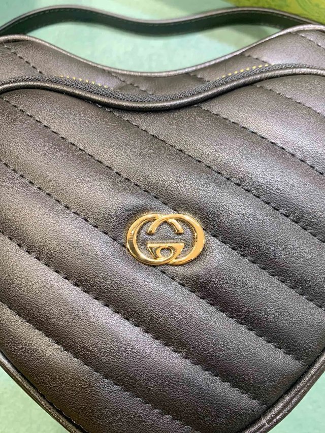 GUCCI Handbags: seller detail photo 6