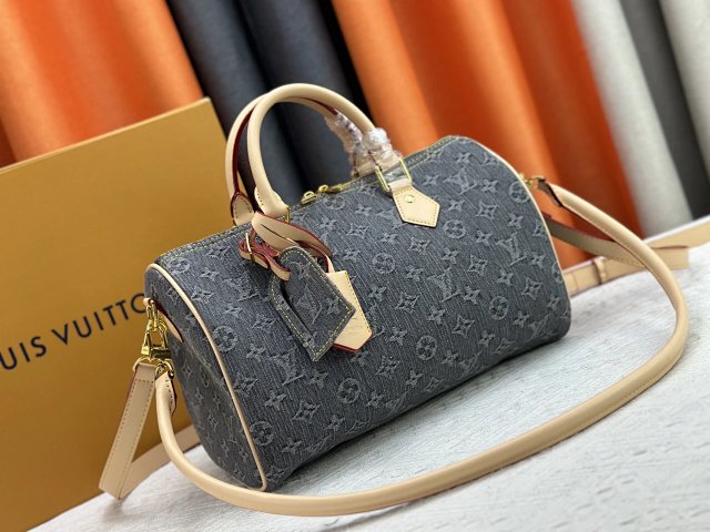 LV Louis Vuitton Handbags: seller detail photo 2