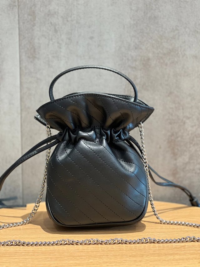GUCCI Handbags: seller detail photo 8