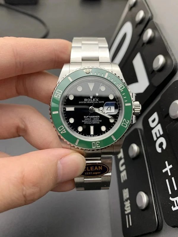 Rolex Watches Submariner Date image 11