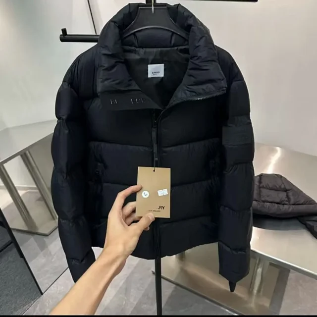 Burberry Down Jackets Check-lined hooded puffer jacket product detail image 8