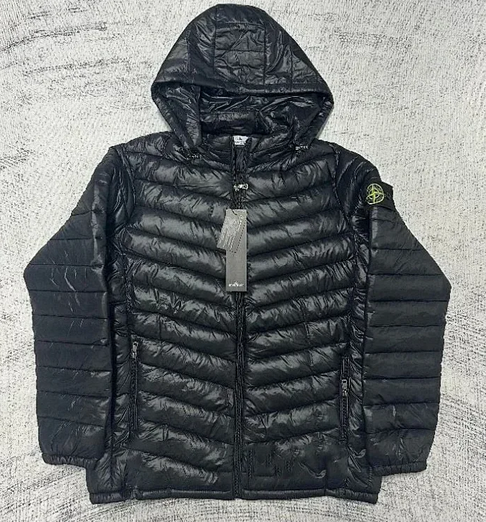 法国精选S石头羽绒服马甲质量好